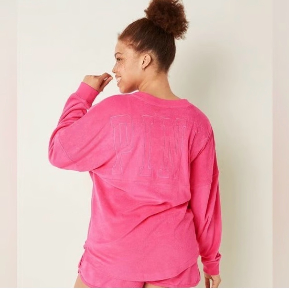PINK Victoria's Secret - Long sleeve varsity beach terry v neck pull over